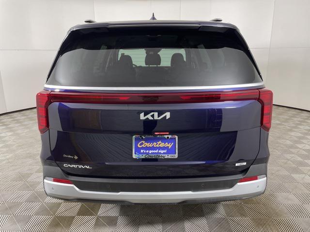 new 2025 Kia Carnival Hybrid car, priced at $43,316