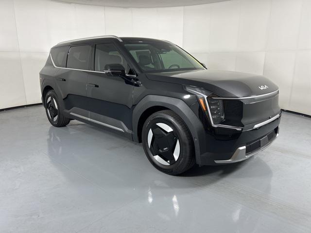 new 2026 Kia EV9 car, priced at $61,470