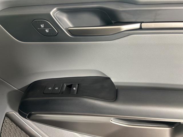 new 2026 Kia EV9 car, priced at $61,470