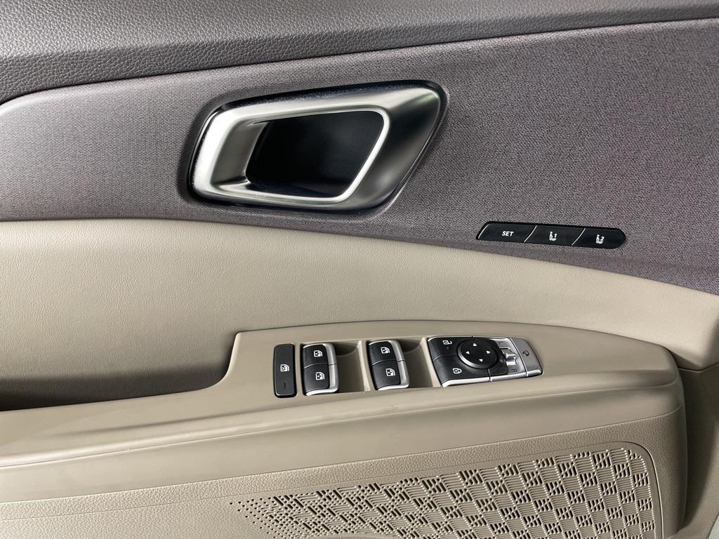 new 2026 Kia Carnival car, priced at $45,689