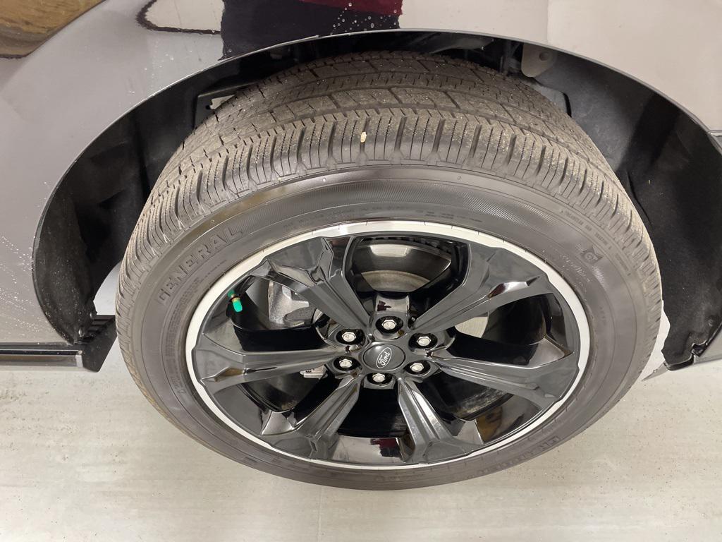 used 2022 Ford Expedition car, priced at $53,900