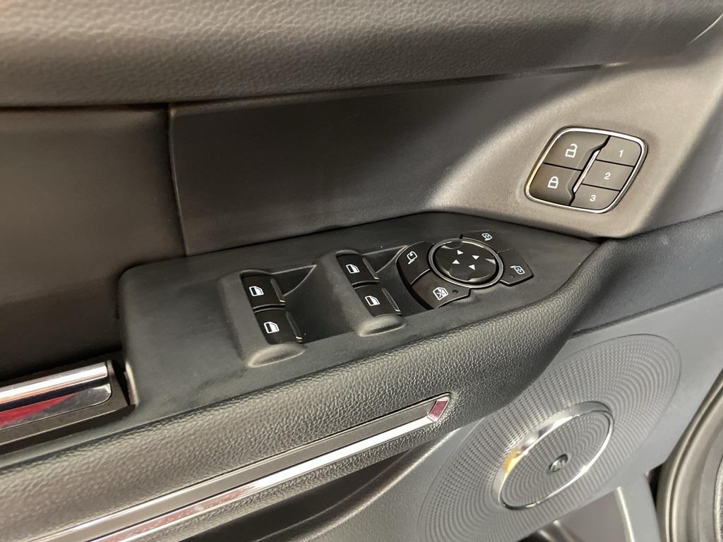 used 2022 Ford Expedition car, priced at $53,900