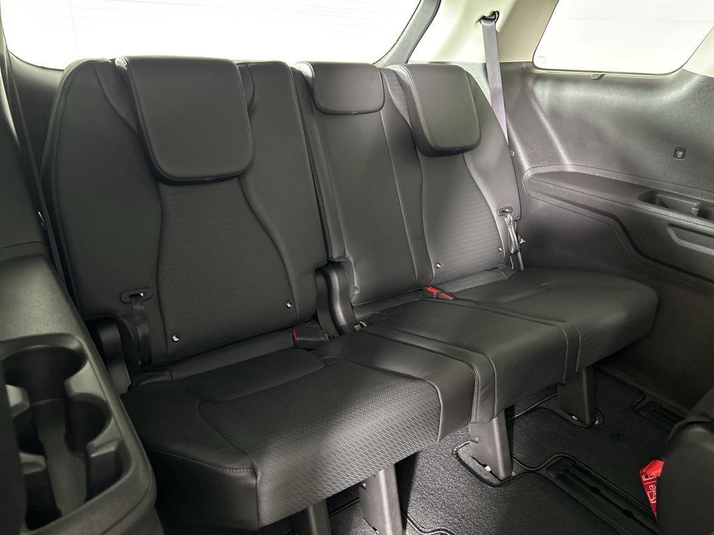 new 2026 Kia Carnival Hybrid car, priced at $52,874