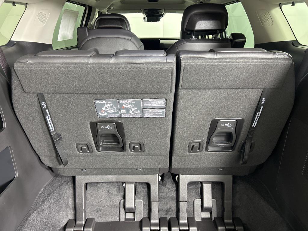 new 2026 Kia Carnival Hybrid car, priced at $52,874