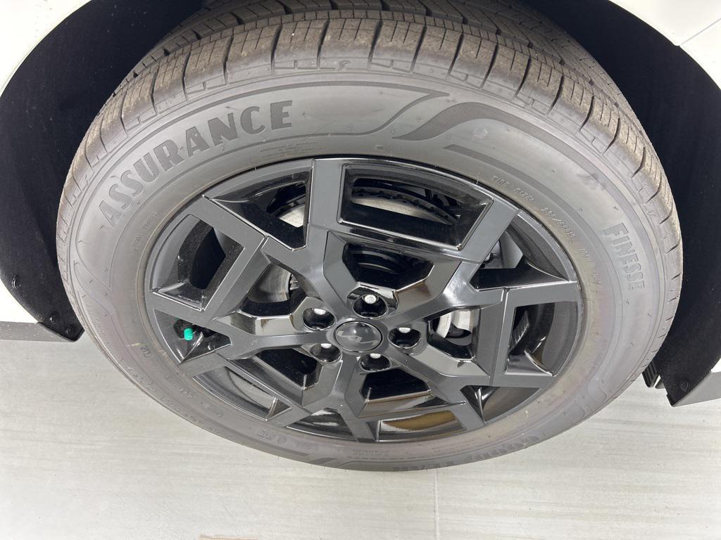 new 2026 Kia Carnival Hybrid car, priced at $52,874