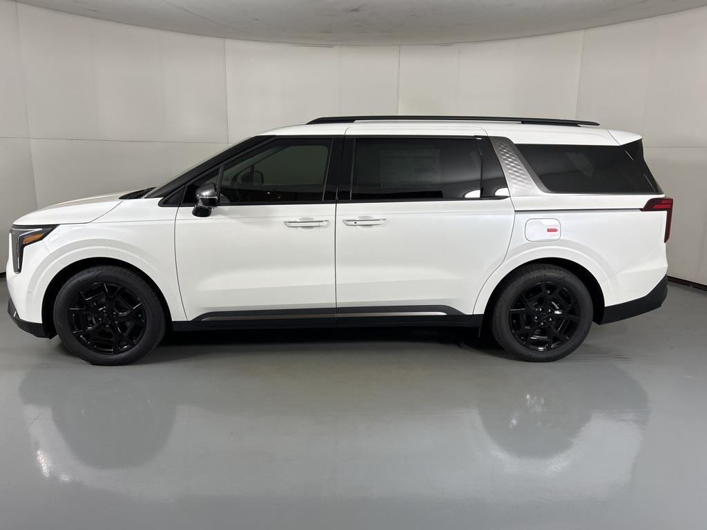 new 2026 Kia Carnival Hybrid car, priced at $52,874