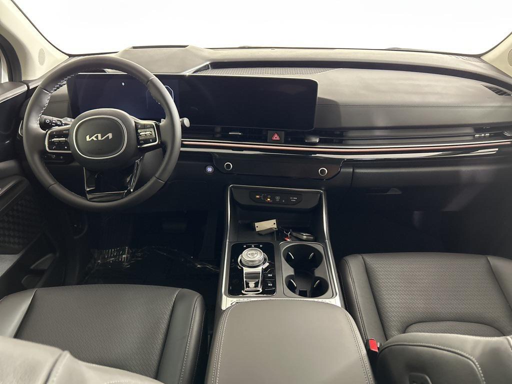 new 2026 Kia Carnival Hybrid car, priced at $52,874