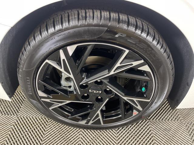 new 2025 Kia K5 car, priced at $32,409