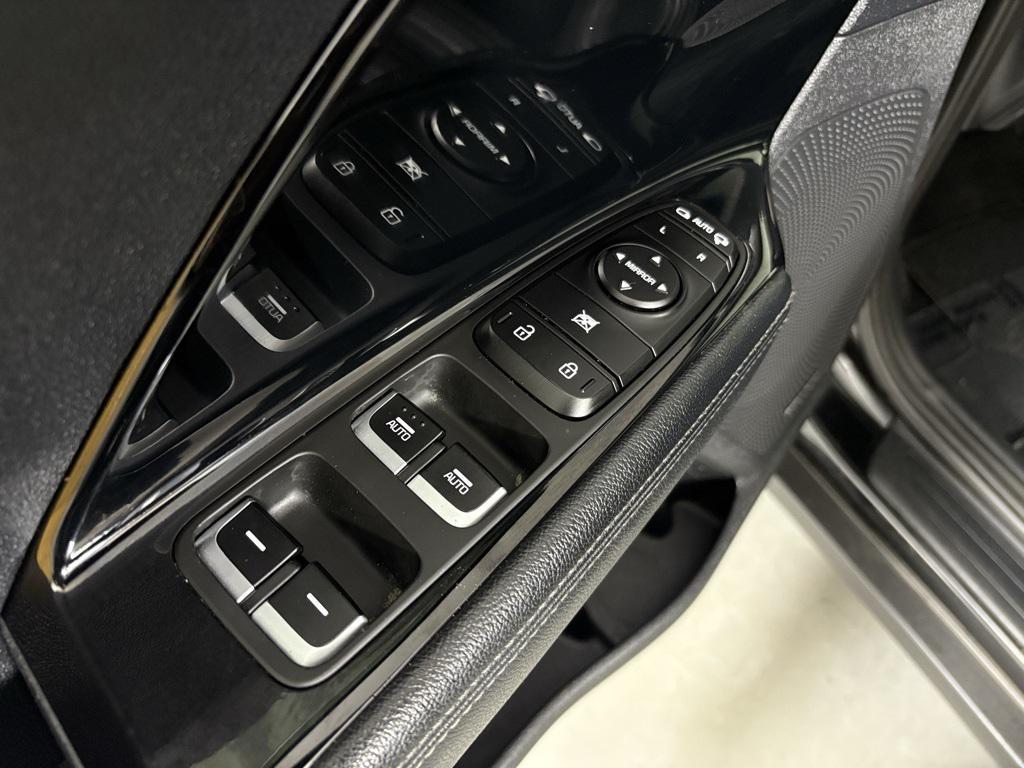 used 2022 Kia Niro car, priced at $20,200