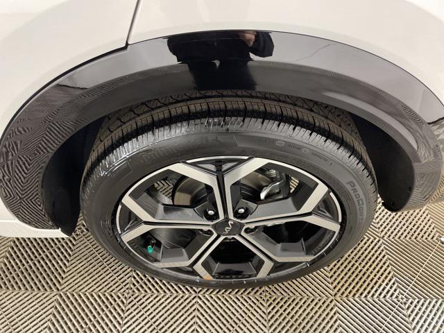 new 2025 Kia Niro car, priced at $31,980