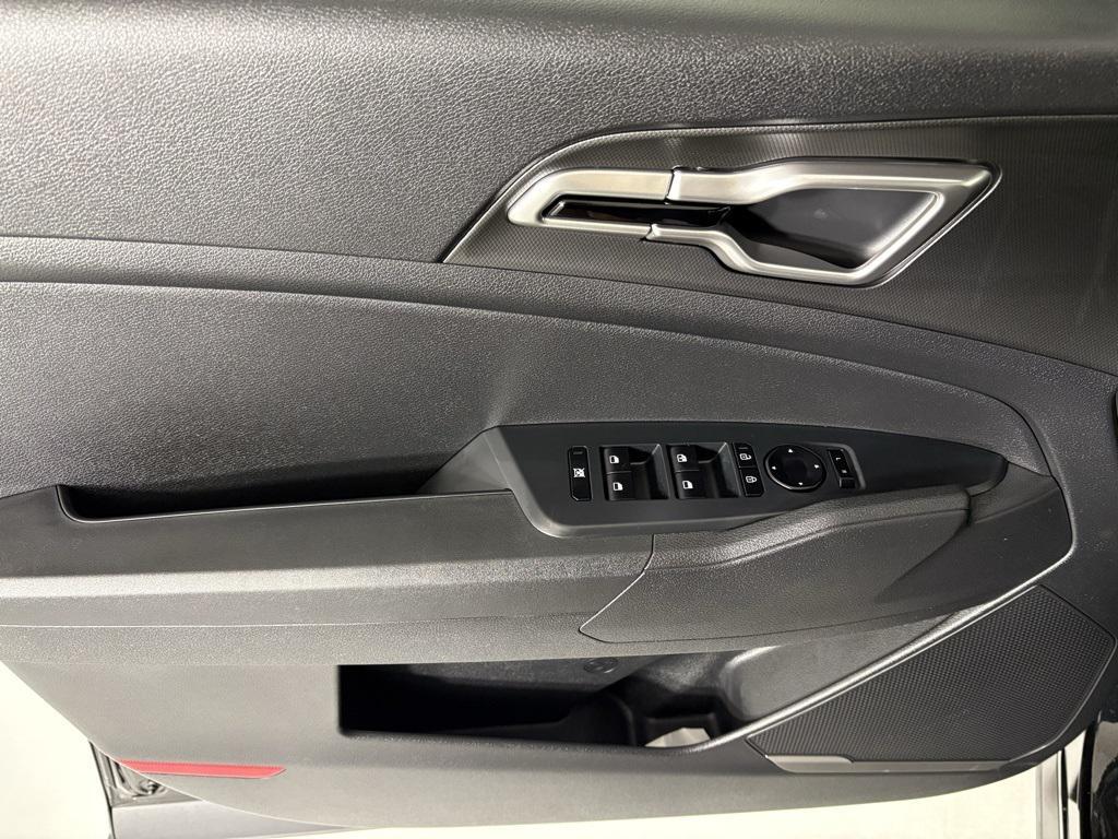 new 2026 Kia Sportage Hybrid car, priced at $30,498