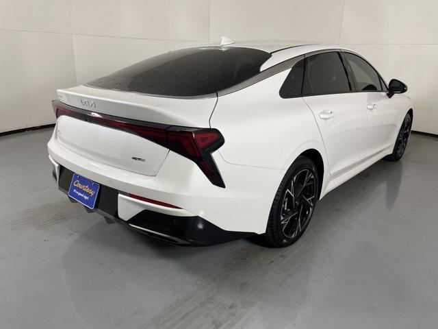 new 2026 Kia K5 car, priced at $28,718