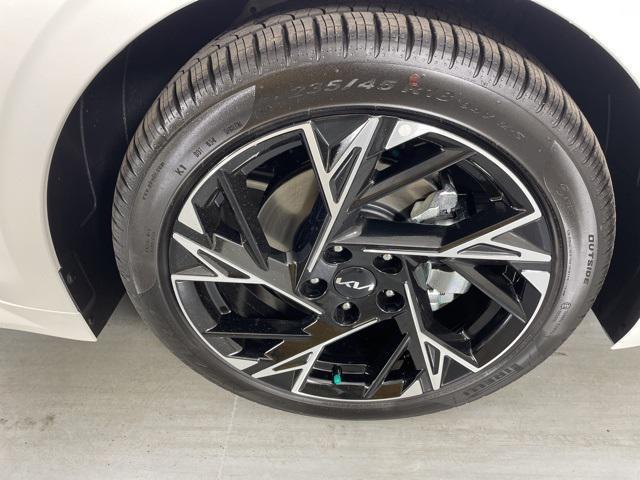 new 2026 Kia K5 car, priced at $28,718