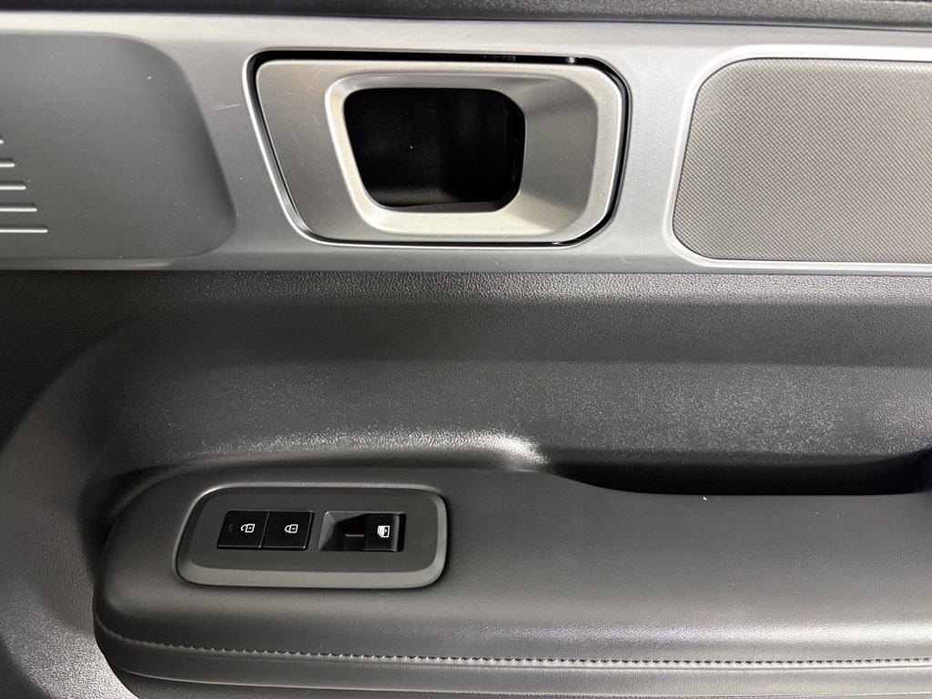 used 2025 Hyundai Santa Fe car, priced at $35,400