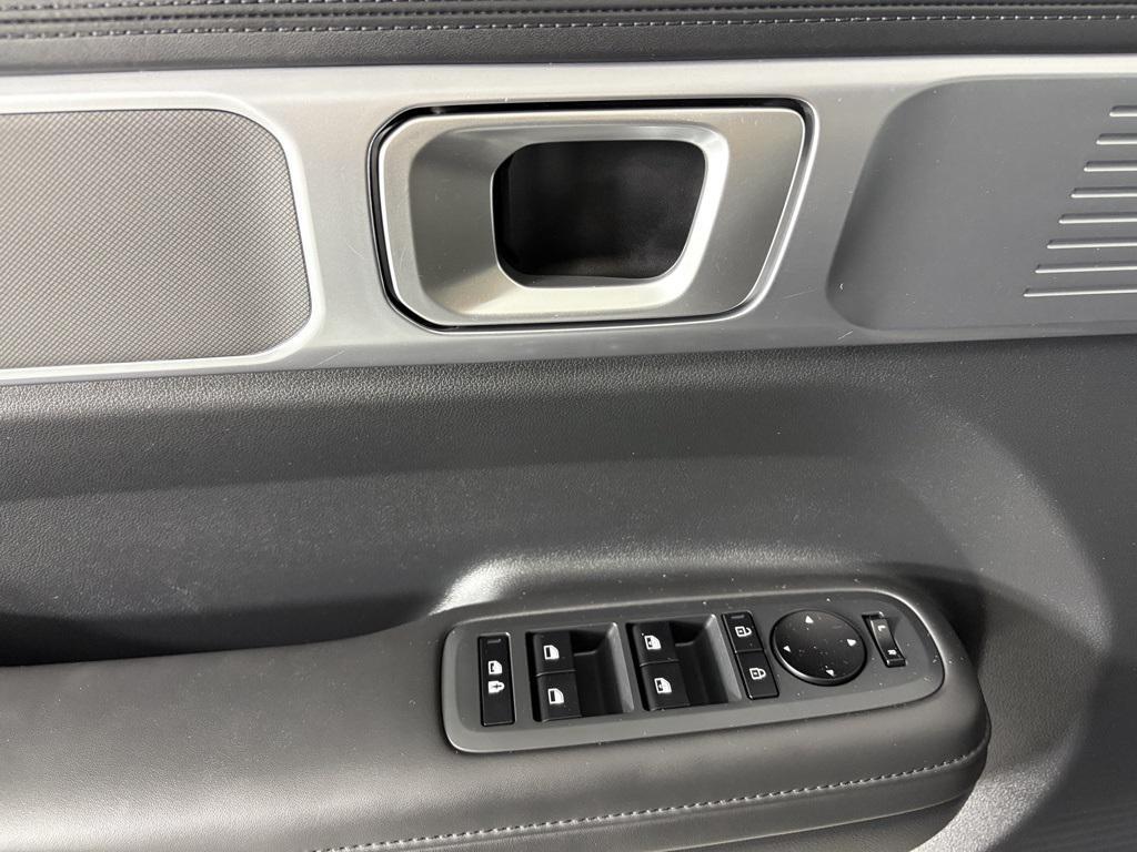 used 2025 Hyundai Santa Fe car, priced at $35,400