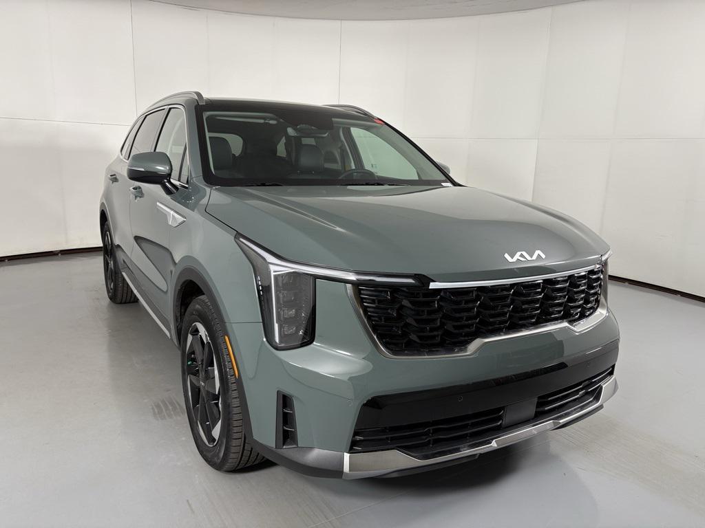 new 2026 Kia Sorento Hybrid car, priced at $43,690