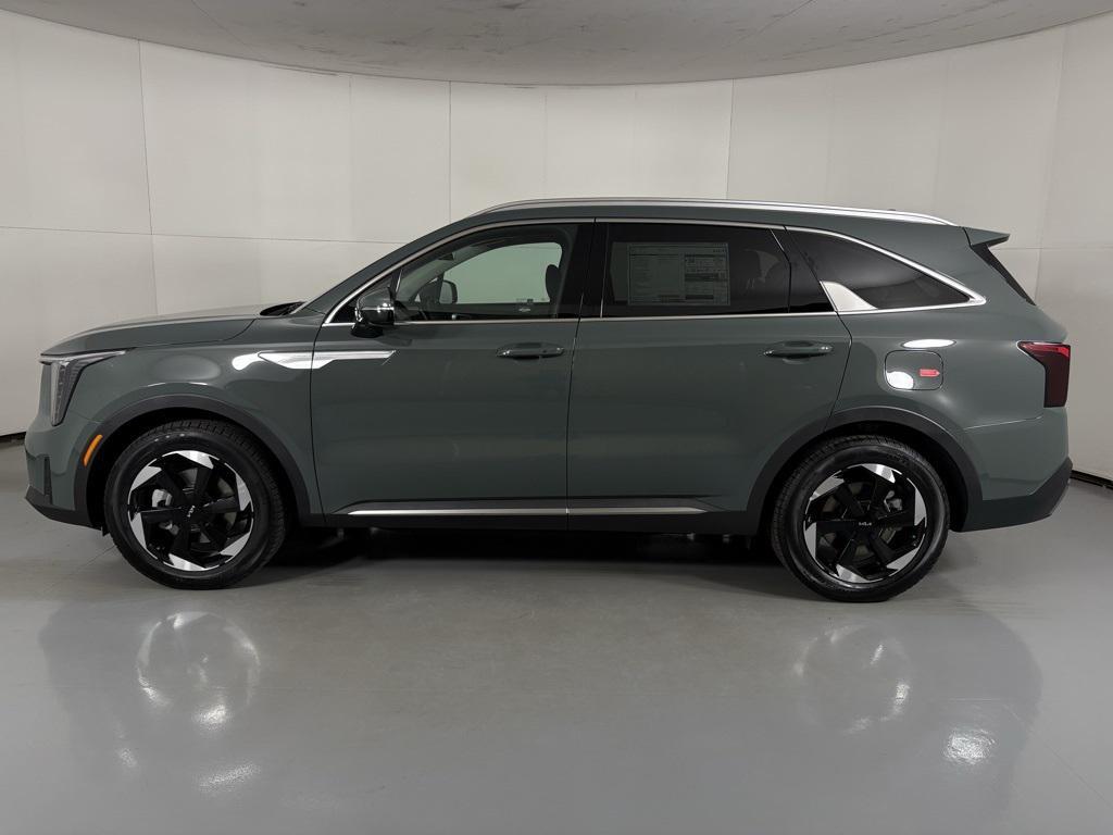 new 2026 Kia Sorento Hybrid car, priced at $43,690