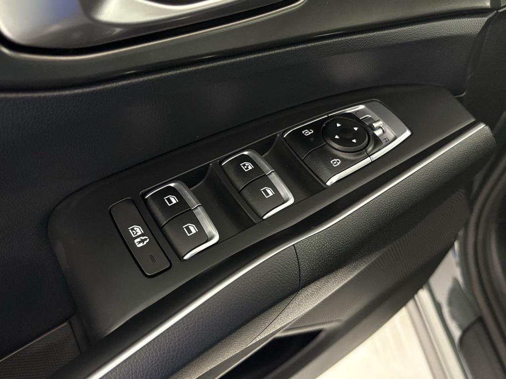 new 2026 Kia Sorento Hybrid car, priced at $43,690