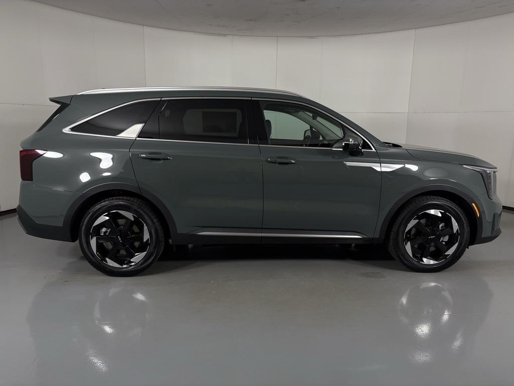 new 2026 Kia Sorento Hybrid car, priced at $43,690