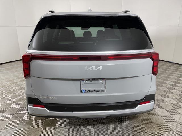 new 2025 Kia Carnival car, priced at $43,370