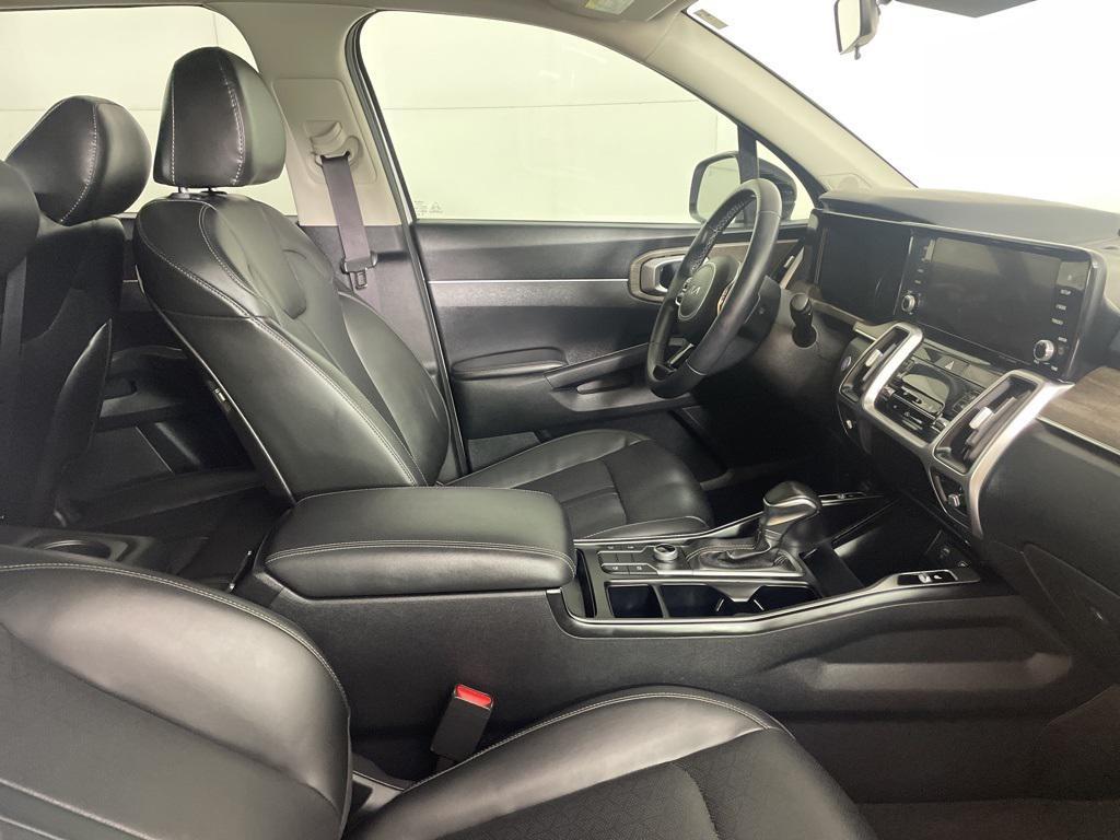 used 2022 Kia Sorento car, priced at $25,600