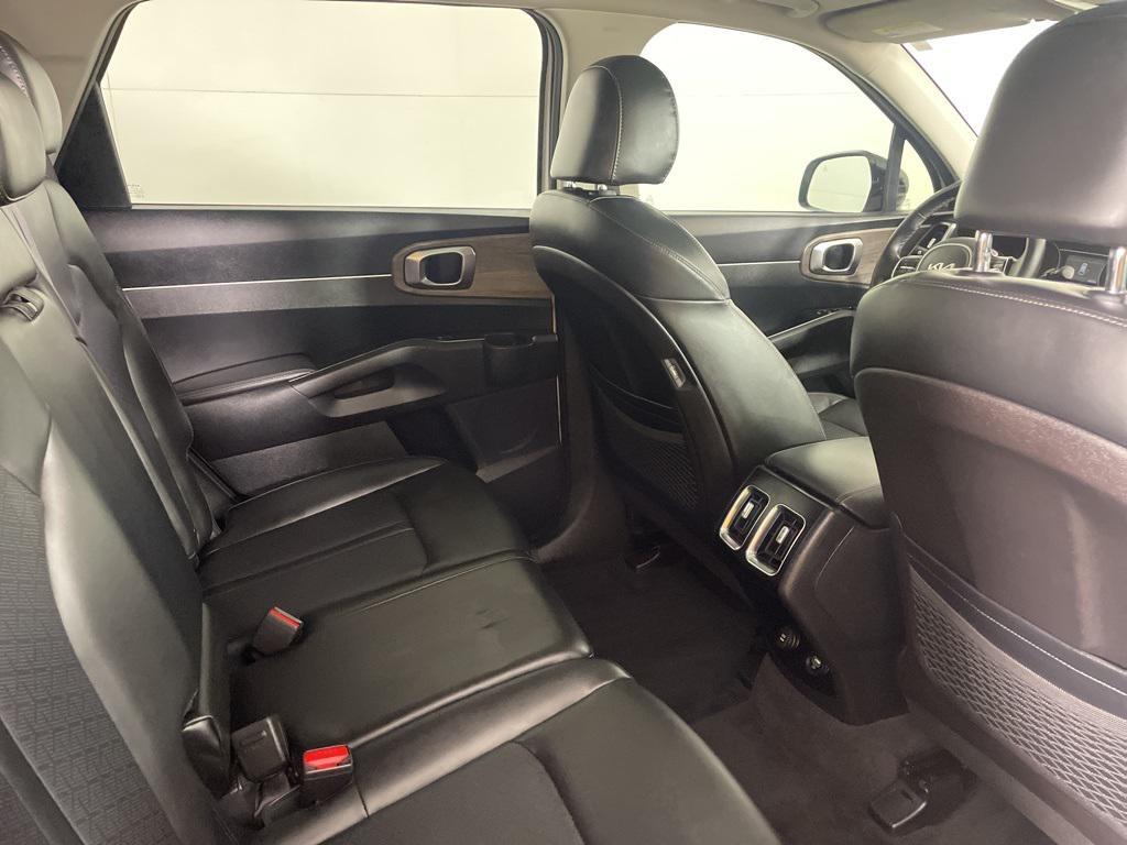 used 2022 Kia Sorento car, priced at $25,600