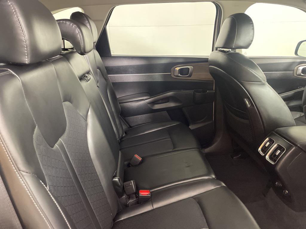 used 2022 Kia Sorento car, priced at $25,600
