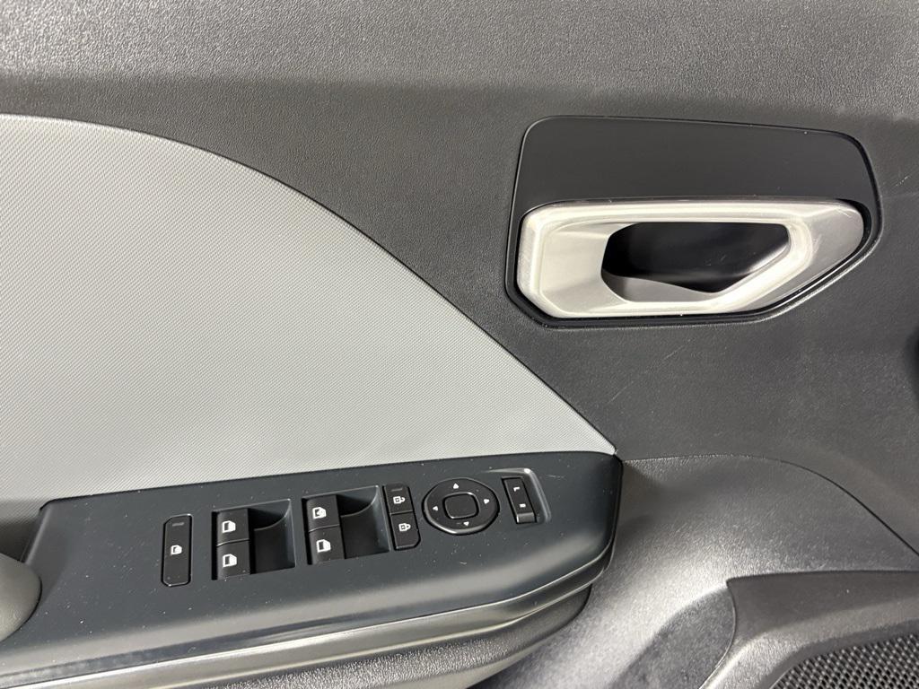 new 2025 Kia K4 car, priced at $23,004