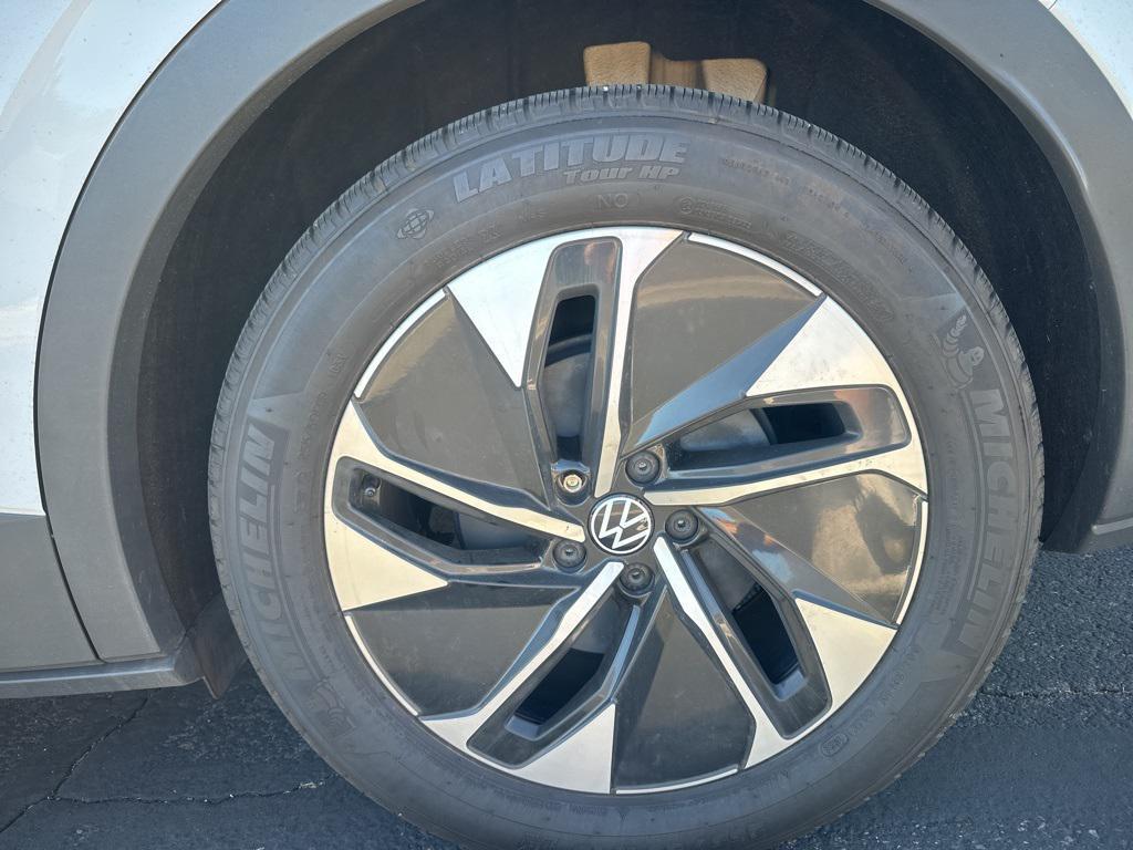 used 2022 Volkswagen ID.4 car, priced at $23,000