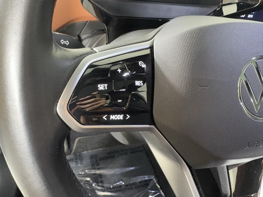used 2022 Volkswagen ID.4 car, priced at $18,600