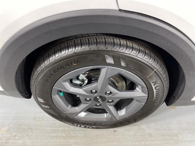 new 2025 Kia K4 car, priced at $23,381