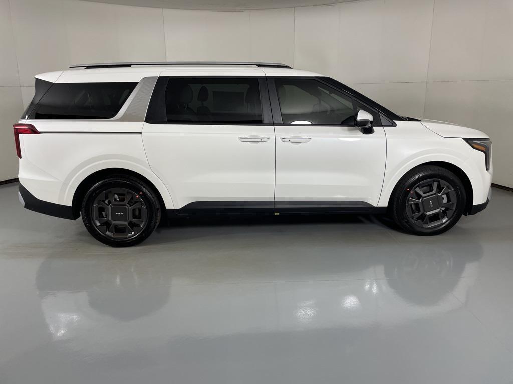 new 2026 Kia Carnival Hybrid car, priced at $43,343