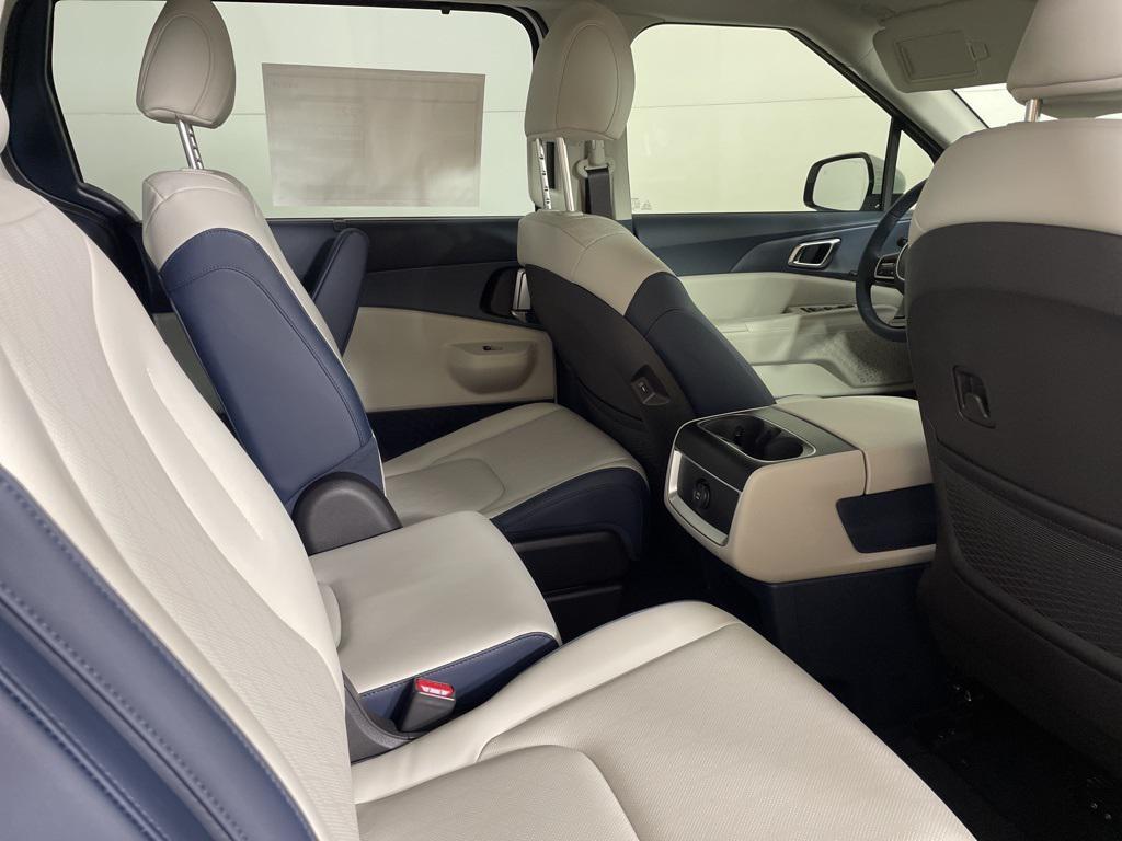 new 2026 Kia Carnival Hybrid car, priced at $43,343