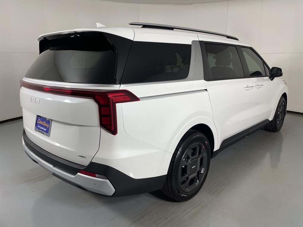 new 2026 Kia Carnival Hybrid car, priced at $43,343