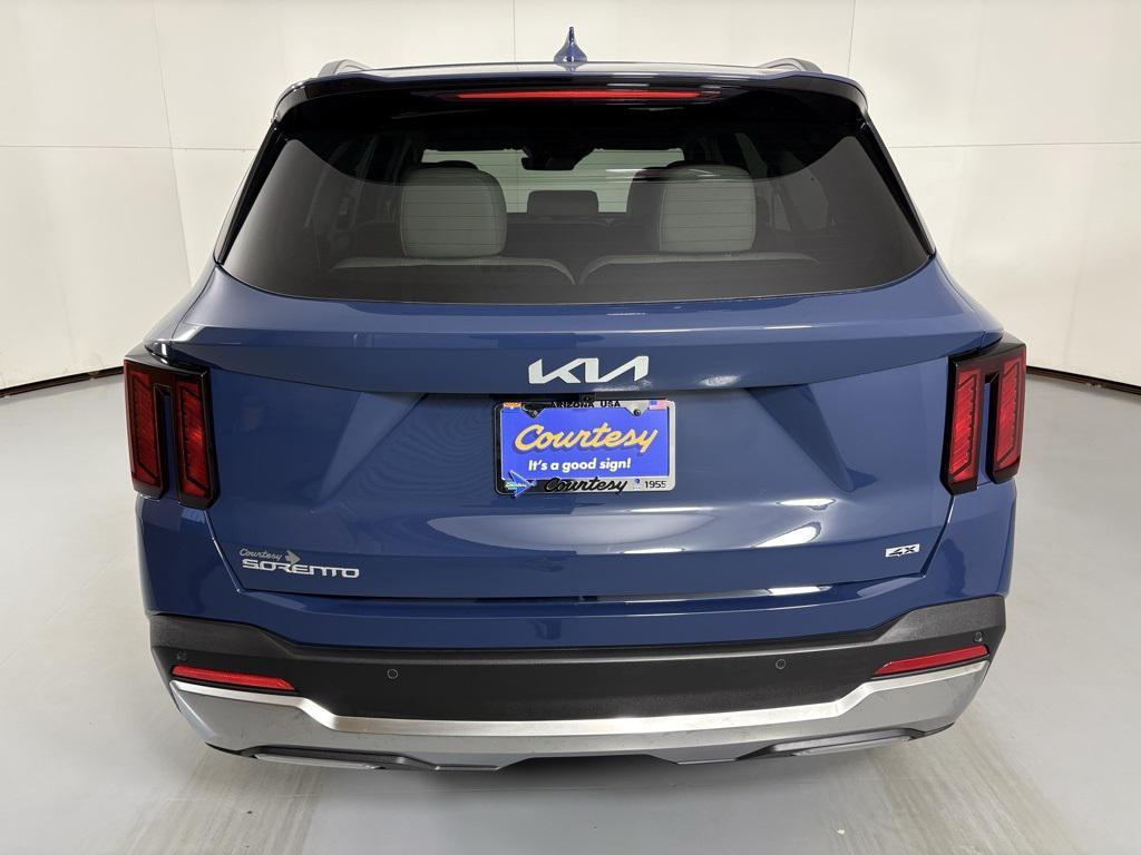 new 2026 Kia Sorento car, priced at $38,092