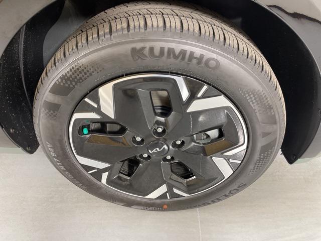 new 2025 Kia Niro EV car, priced at $33,046