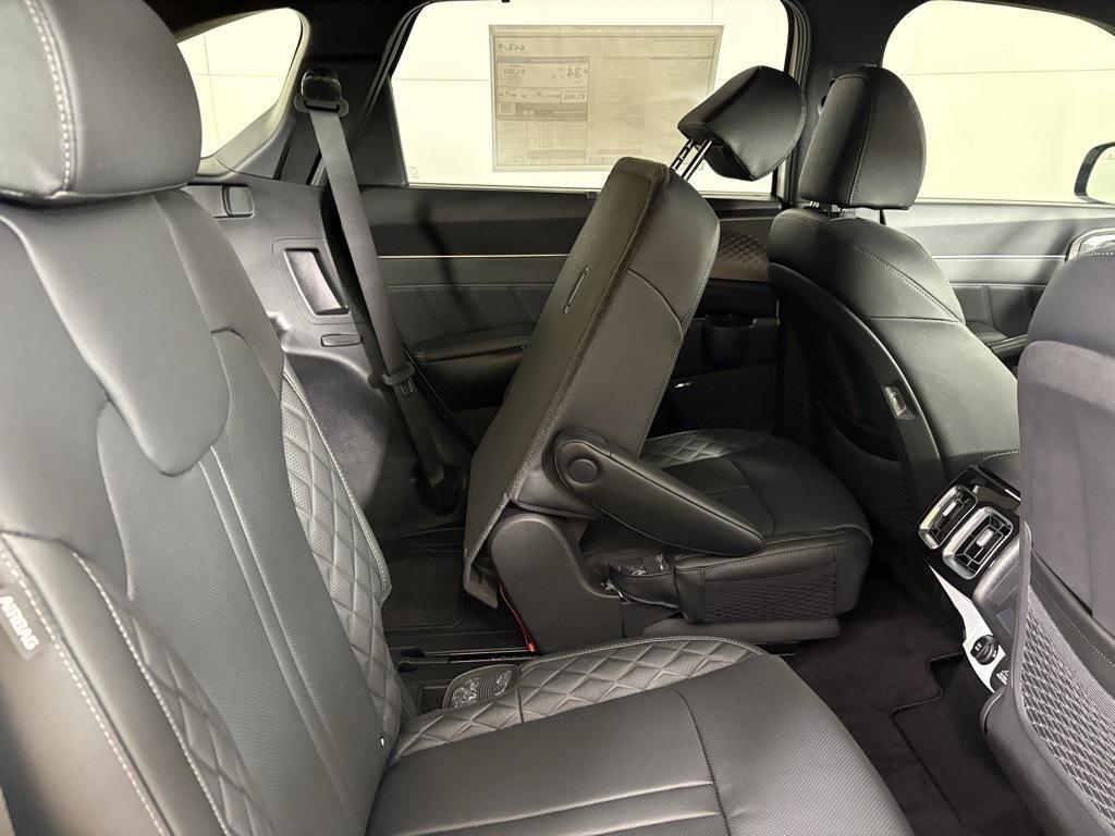 new 2026 Kia Sorento Hybrid car, priced at $48,404