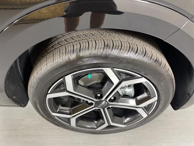 new 2025 Kia Niro car, priced at $27,075