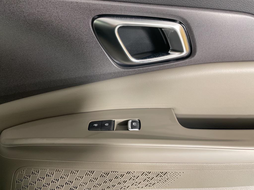 new 2026 Kia Carnival Hybrid car, priced at $42,735