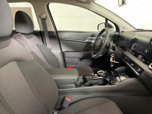 new 2025 Kia Sportage Hybrid car, priced at $29,995