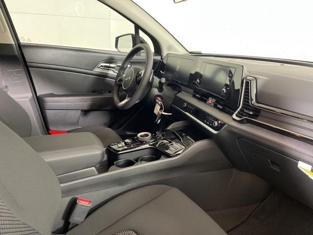new 2025 Kia Sportage Hybrid car, priced at $29,995