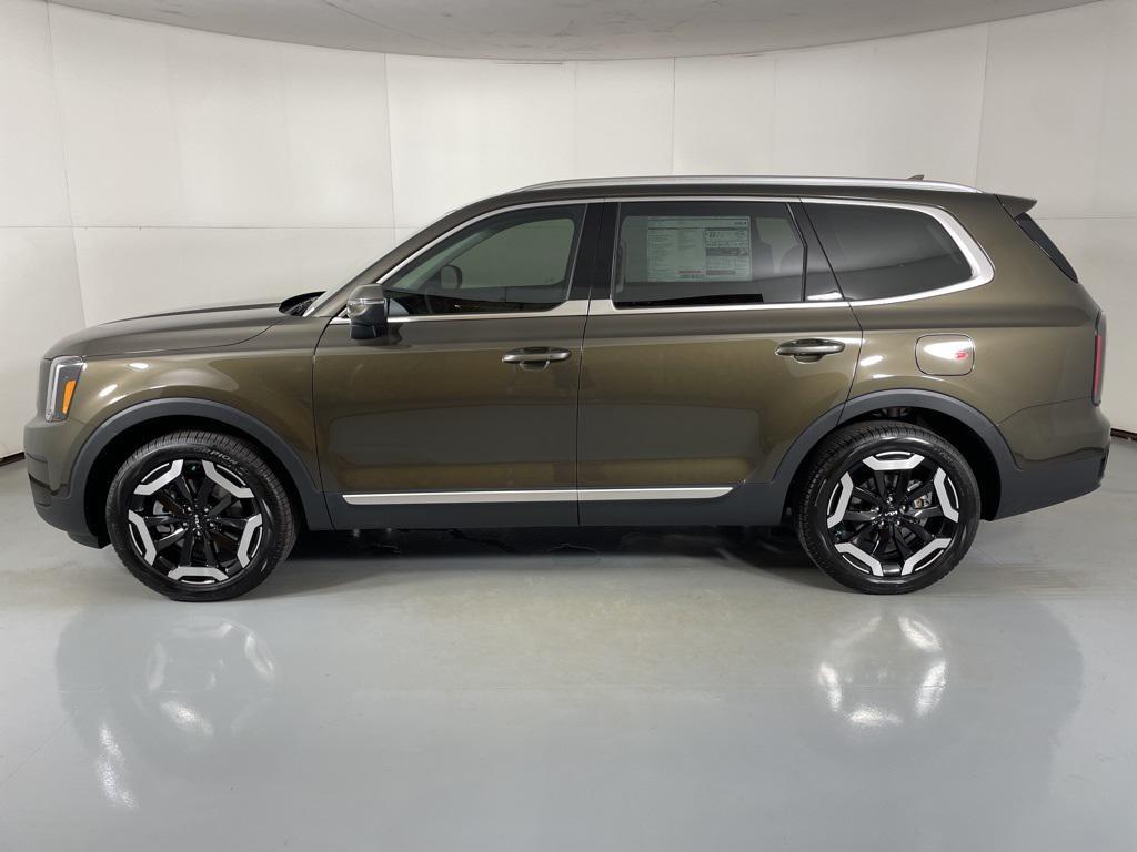 new 2025 Kia Telluride car, priced at $42,478