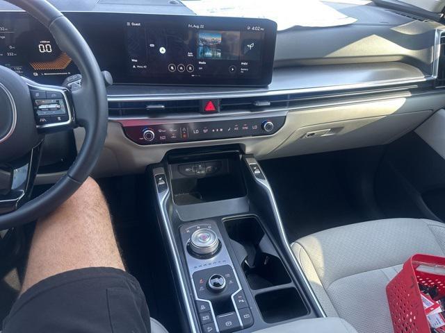 used 2025 Kia Sorento Plug-In Hybrid car, priced at $37,700