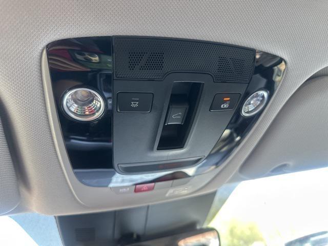 used 2025 Kia Sorento Plug-In Hybrid car, priced at $37,700