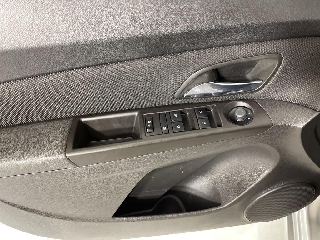 used 2015 Chevrolet Cruze car, priced at $7,300
