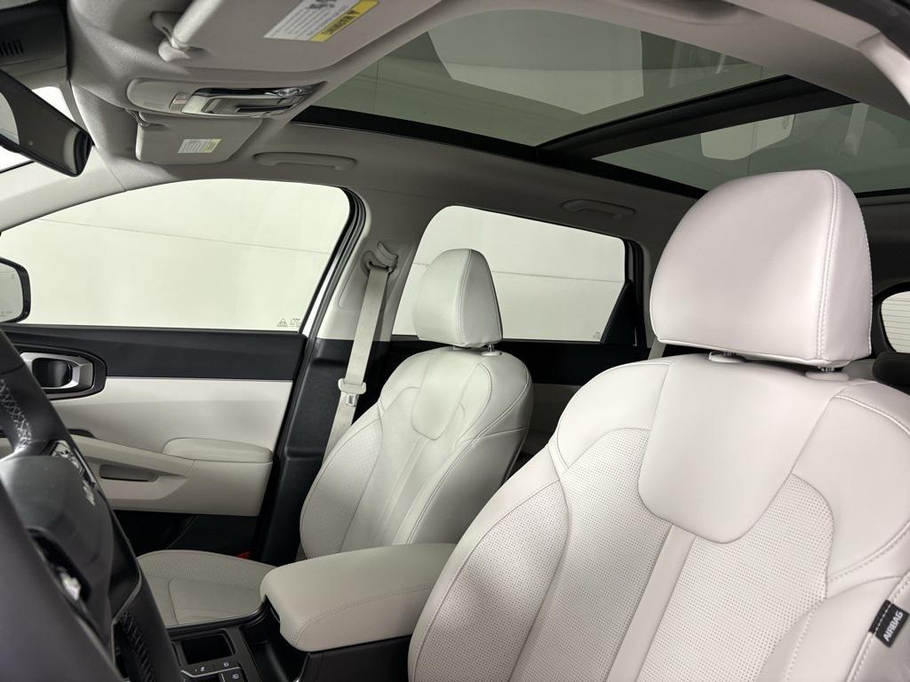 new 2026 Kia Sorento Hybrid car, priced at $44,172