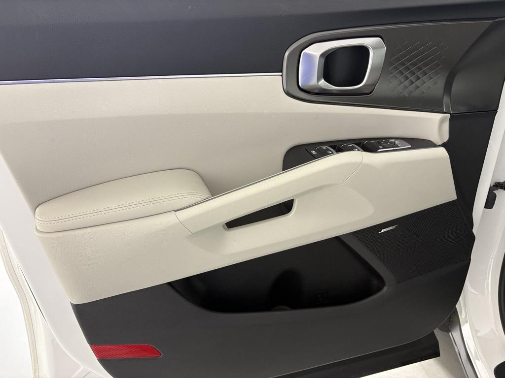 new 2026 Kia Sorento Hybrid car, priced at $44,172