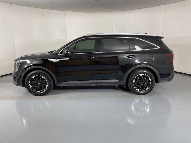 used 2024 Kia Sorento car, priced at $26,900