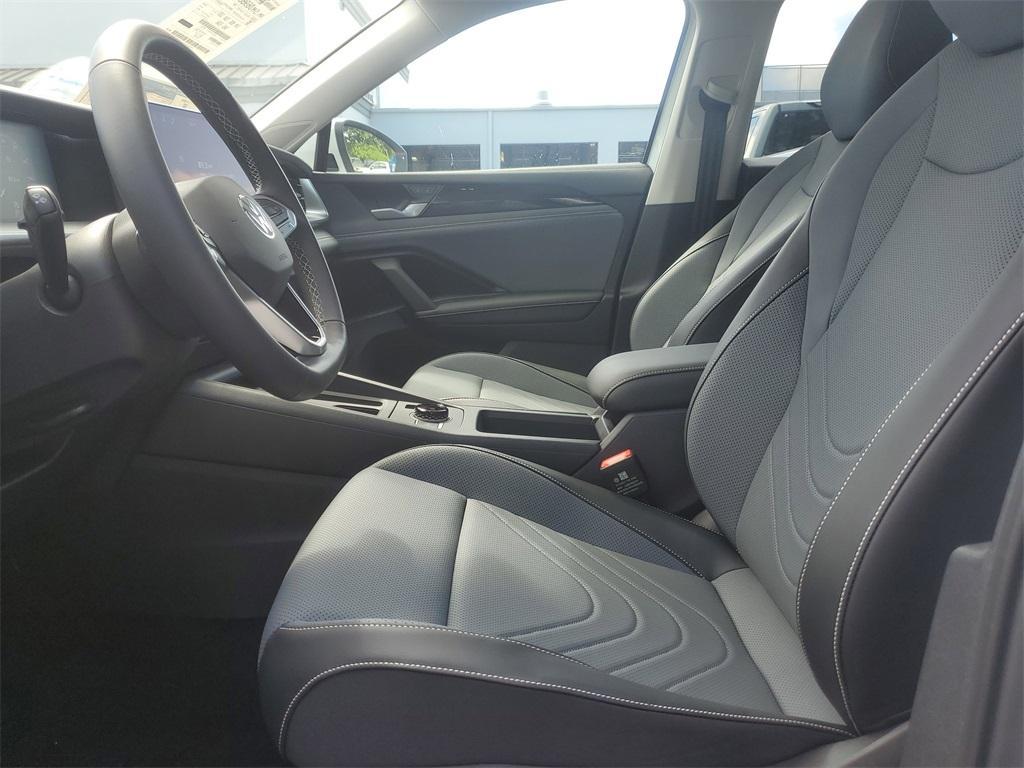 new 2025 Volkswagen Tiguan car, priced at $33,599
