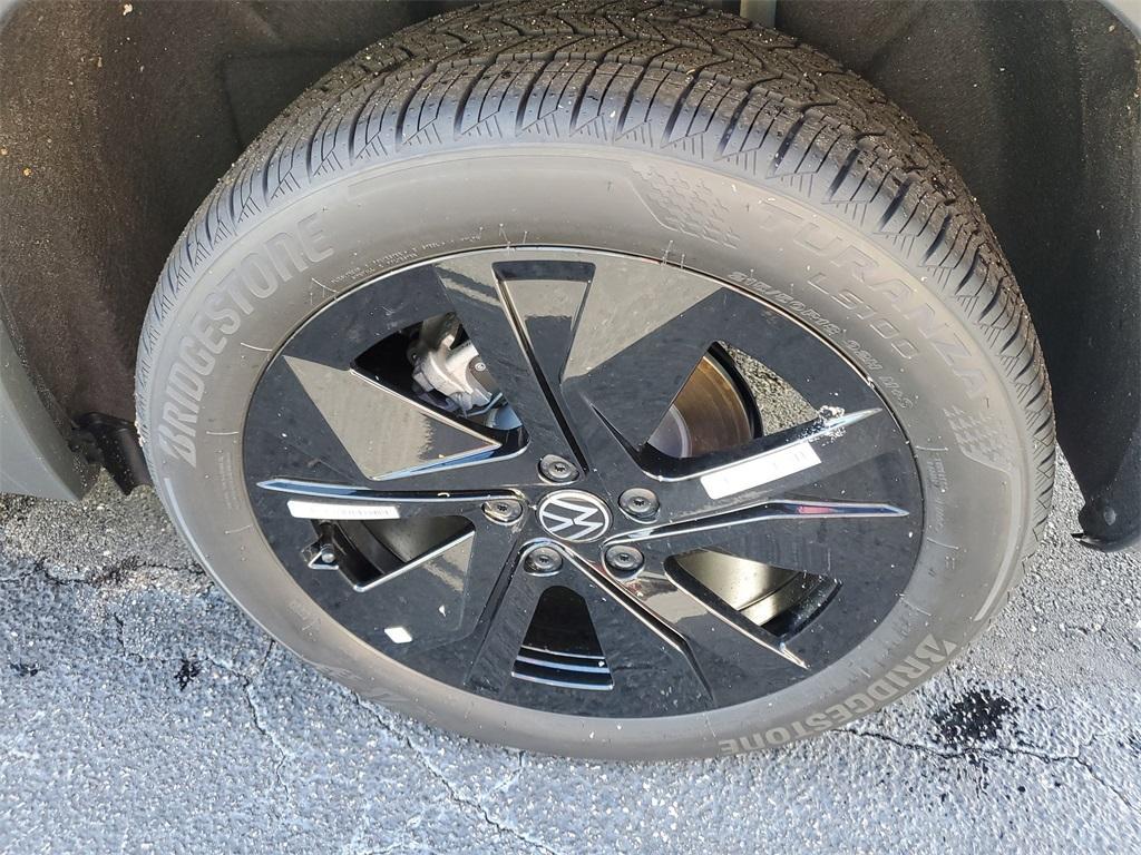 new 2025 Volkswagen Taos car, priced at $28,852